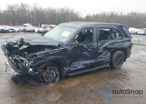 2024 Toyota Sequoia Platinum z USA, uszkodzony, nr VIN 7SVAAABA6RX048335